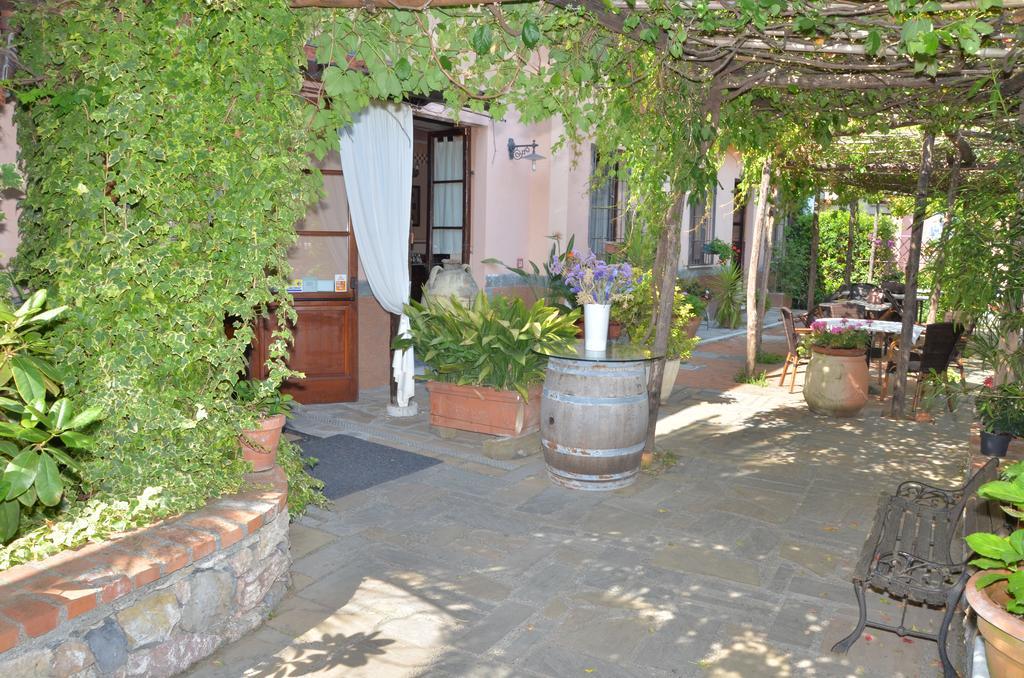 Dal Moccia Bed & Breakfast *